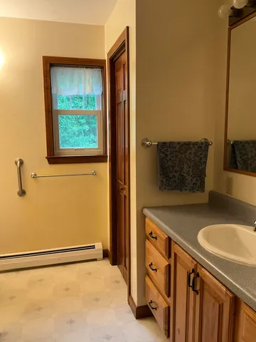 $285,999 | 8 Cross Road, Bradley, ME 04411