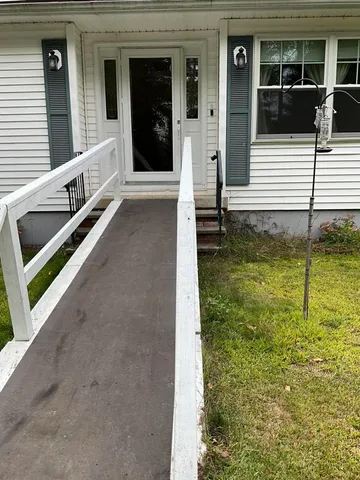 $285,999 | 8 Cross Road, Bradley, ME 04411