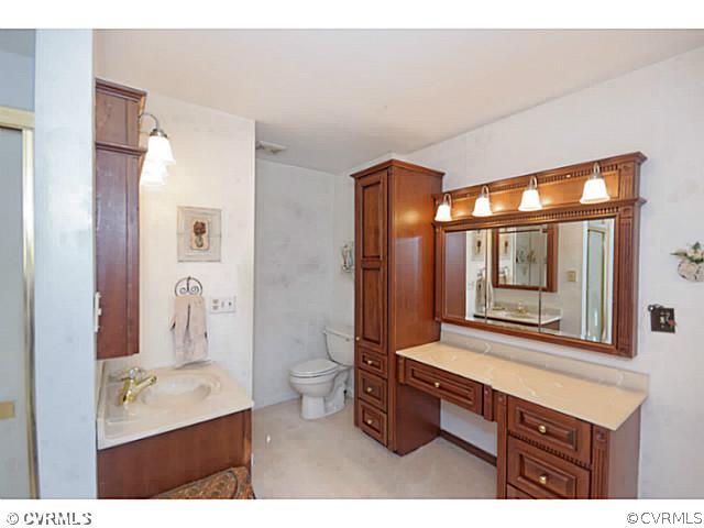 2146 Hunters Mill Road Powhatan, VA 23139 - Photo 13 of 24 Gallery Image 13