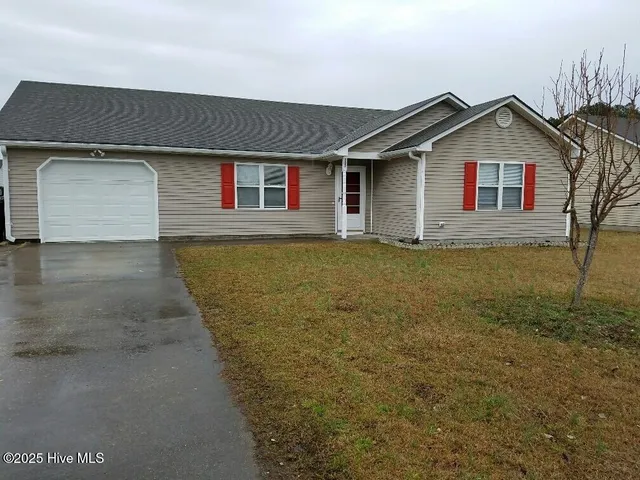 $1,567 | 207 Springvale Street, Elizabeth City, NC 27909