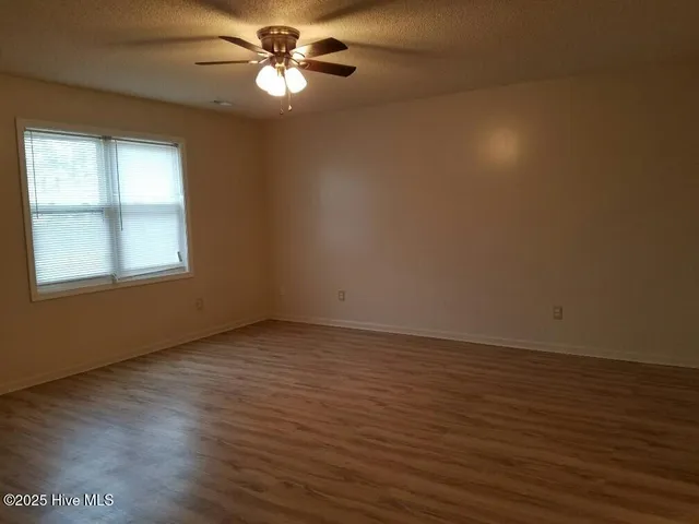 $1,567 | 207 Springvale Street, Elizabeth City, NC 27909