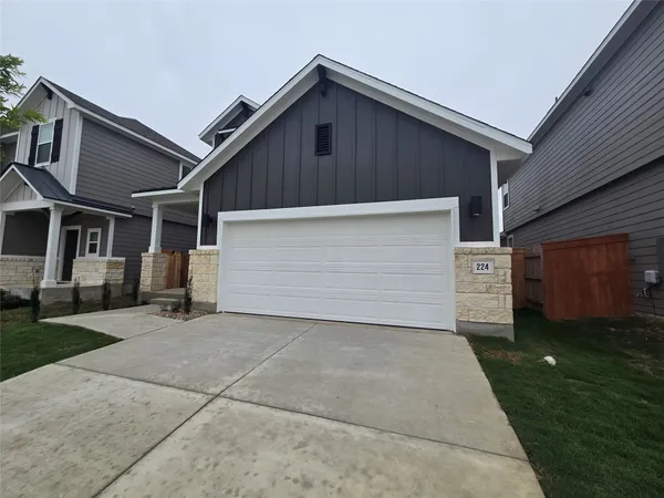 $2,395 | 224 Langhorne Bend, Liberty Hill, TX 78642