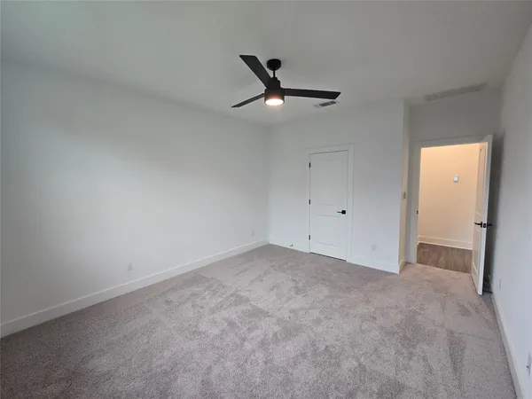 $2,395 | 224 Langhorne Bend, Liberty Hill, TX 78642