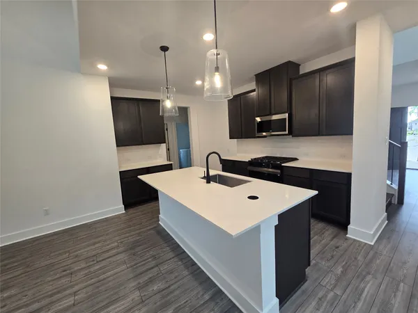 $2,395 | 224 Langhorne Bend, Liberty Hill, TX 78642