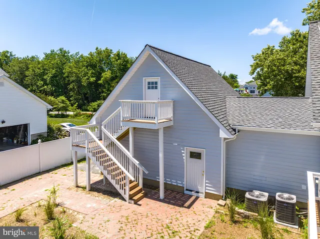 $1,150,000 | 6226 Knoll Hill Drive, Berlin, MD 21811