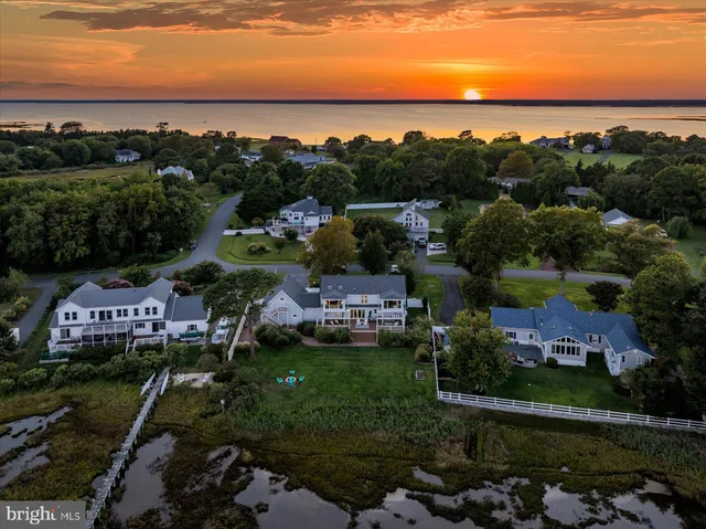 $1,150,000 | 6226 Knoll Hill Drive, Berlin, MD 21811