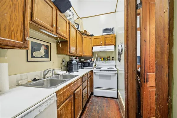 $970,000 | 2412-14 Magazine Street, New Orleans, LA 70130