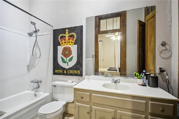 $970,000 | 2412-14 Magazine Street, New Orleans, LA 70130