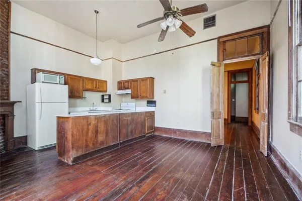 $970,000 | 2412-14 Magazine Street, New Orleans, LA 70130