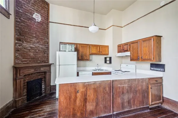 $970,000 | 2412-14 Magazine Street, New Orleans, LA 70130