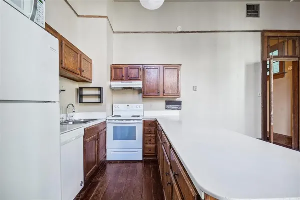 $970,000 | 2412-14 Magazine Street, New Orleans, LA 70130