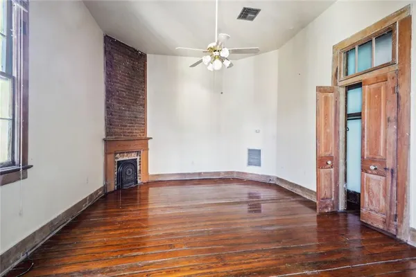 $970,000 | 2412-14 Magazine Street, New Orleans, LA 70130