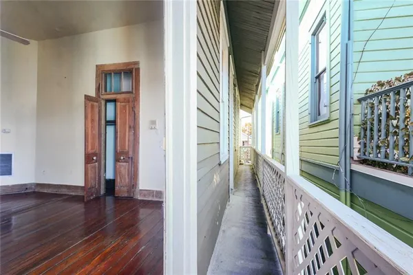 $970,000 | 2412-14 Magazine Street, New Orleans, LA 70130
