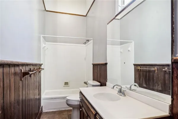 $970,000 | 2412-14 Magazine Street, New Orleans, LA 70130