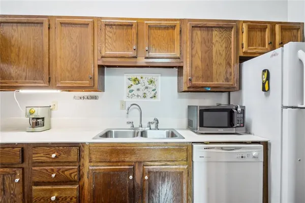 $970,000 | 2412-14 Magazine Street, New Orleans, LA 70130