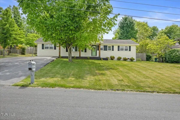 $274,000 | 145 Homestead Drive, Bristol, VA 24201