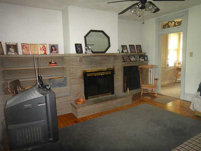 1593 Rte 481 Charleroi, PA 15022 - Photo 2 of 20 Living Room.
