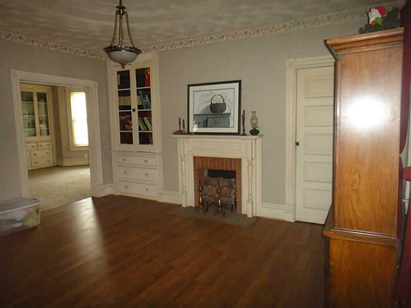 1593 Rte 481 Charleroi, PA 15022 - Photo 12 of 20 Dining Room.