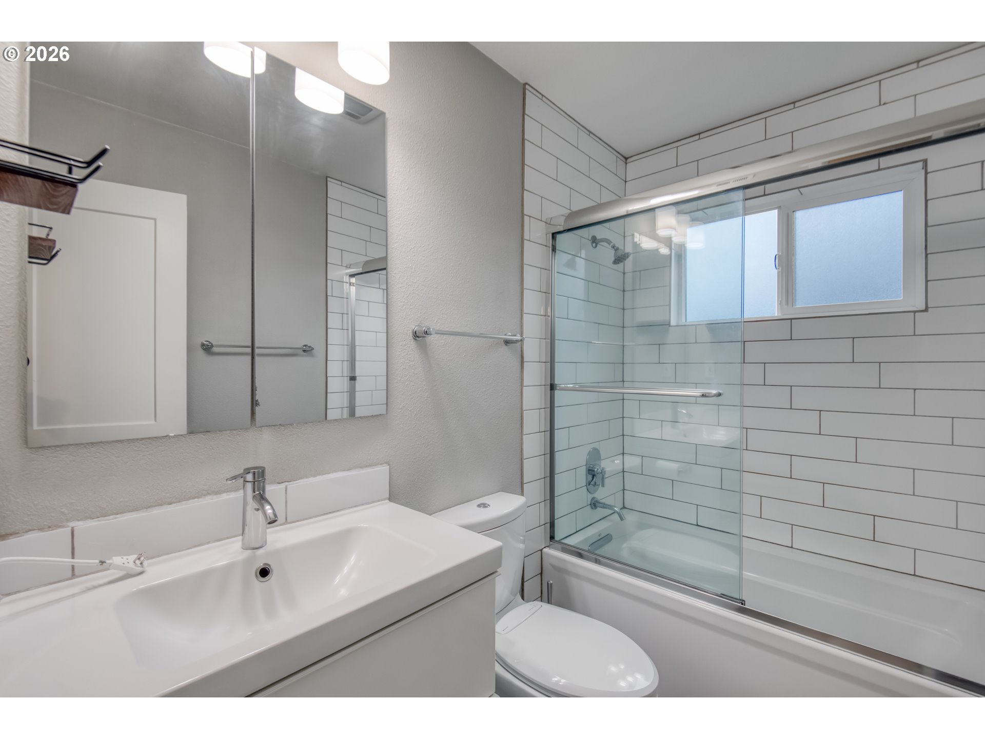 14091 Southwest Todd Street Beaverton, OR 97006 - Photo 11 of 15