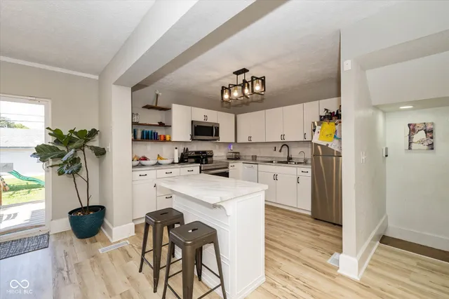 $230,000 | 702 North Grant Avenue, Indianapolis, IN 46201