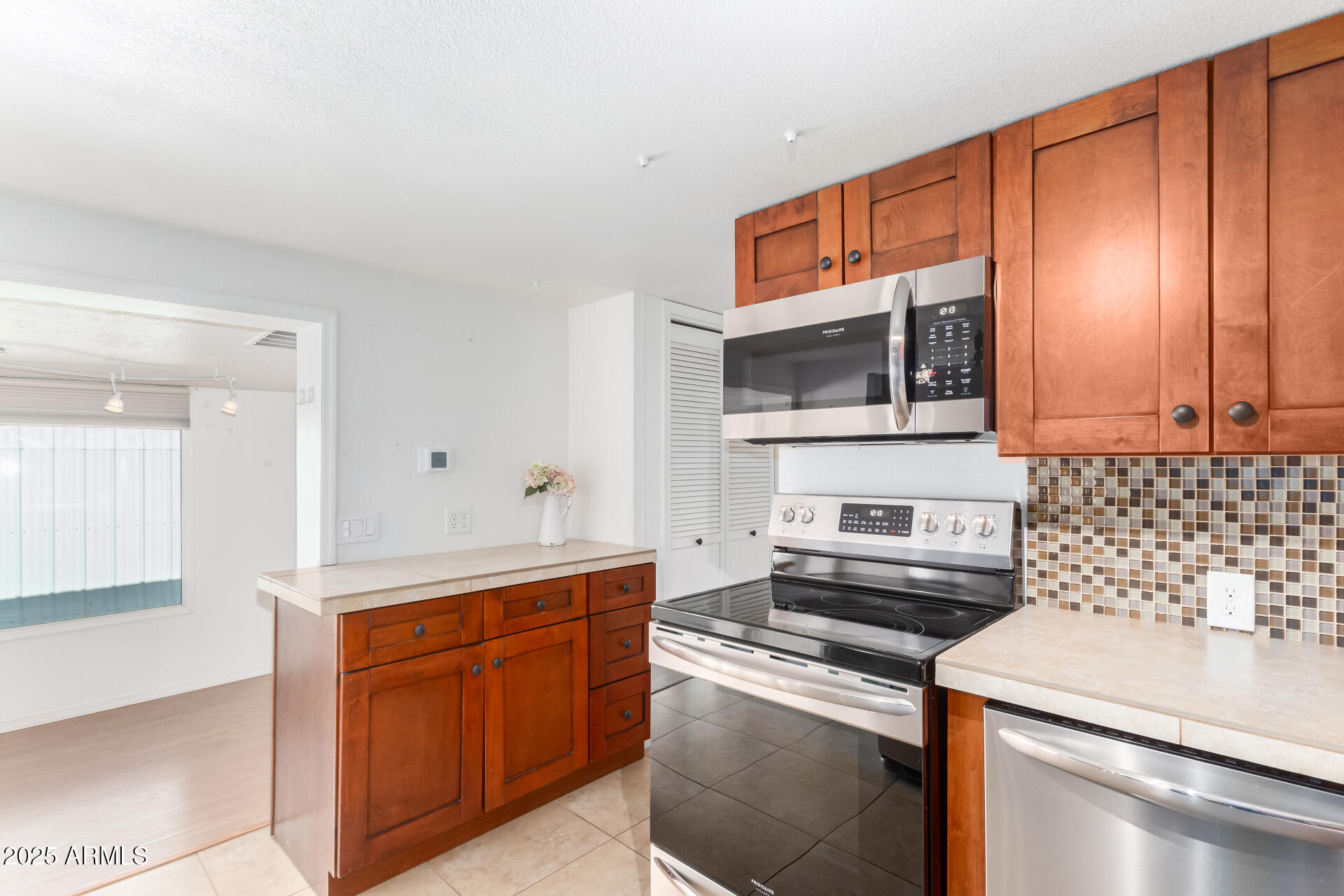 747 East Germann Road, Unit 67 San Tan Valley, AZ 85140 - Photo 8 of 25 Kitchen