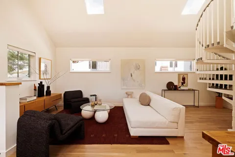 $1,549,000 | 2112 Duane Street, Los Angeles, CA 90039