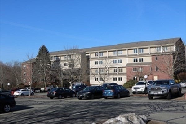 4 Duck Pond Road, Unit 207 Beverly, MA 01915 - Photo 1 of 23 Gallery Image 1