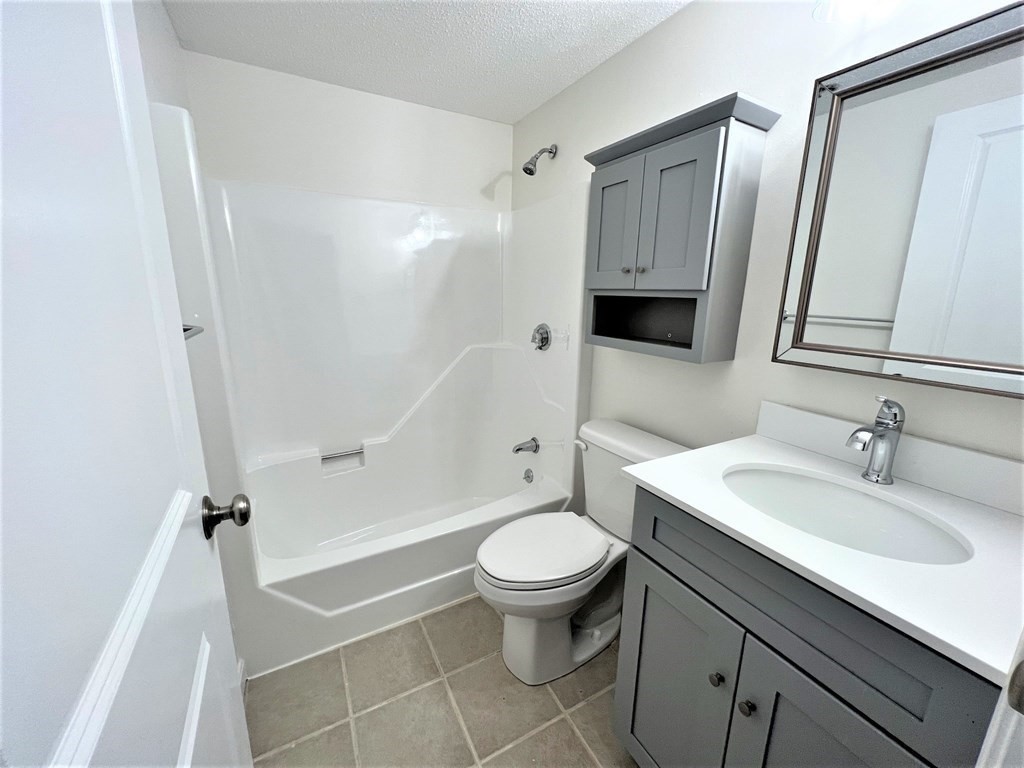 4 Duck Pond Road, Unit 207 Beverly, MA 01915 - Photo 11 of 23 Gallery Image 11