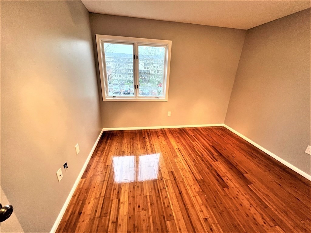 4 Duck Pond Road, Unit 207 Beverly, MA 01915 - Photo 13 of 23 Gallery Image 13