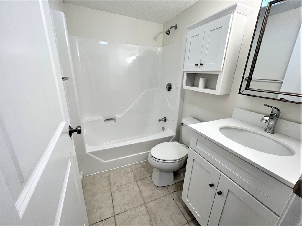 4 Duck Pond Road, Unit 207 Beverly, MA 01915 - Photo 14 of 23 Gallery Image 14