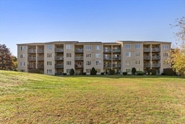 4 Duck Pond Road, Unit 207 Beverly, MA 01915 - Photo 21 of 23 Gallery Image 21