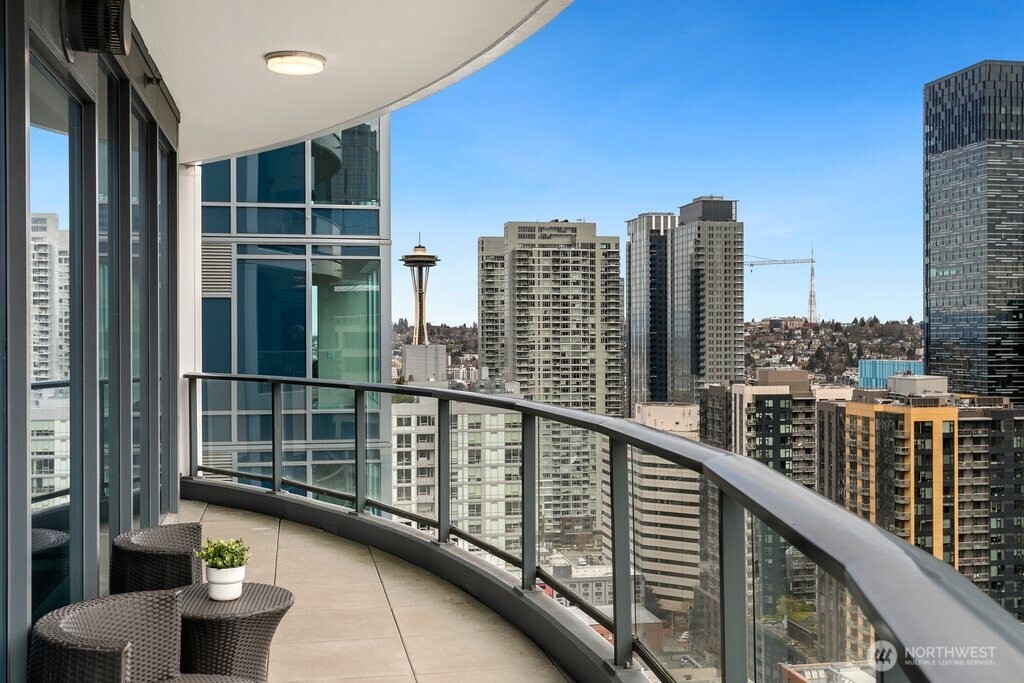 1920 4th Avenue, Unit 2605 Seattle, WA 98101 - Photo 29 of 39