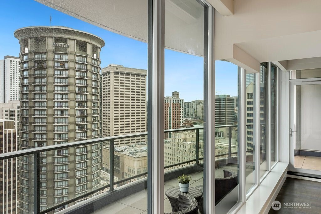 1920 4th Avenue, Unit 2605 Seattle, WA 98101 - Photo 30 of 39