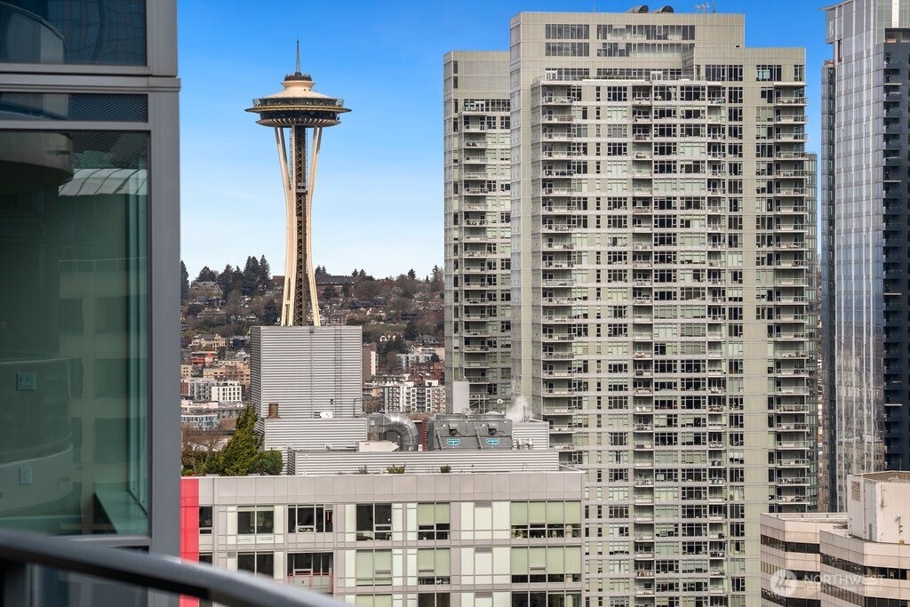 1920 4th Avenue, Unit 2605 Seattle, WA 98101 - Photo 4 of 39