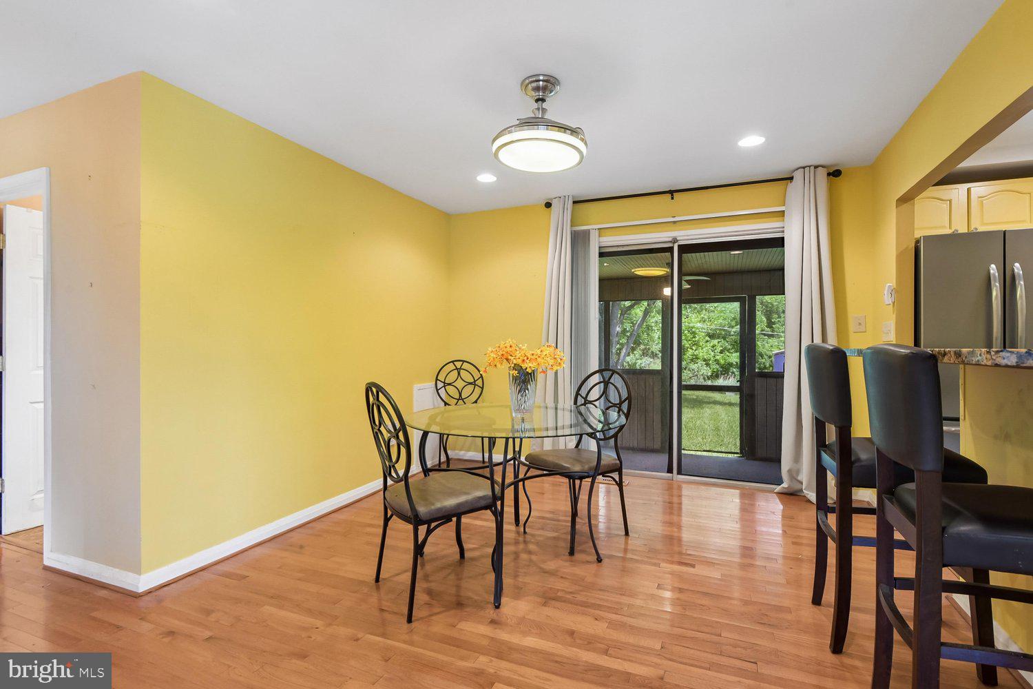 6822 Fox Meadow Road Baltimore, MD 21207 - Photo 17 of 35 Dining Room