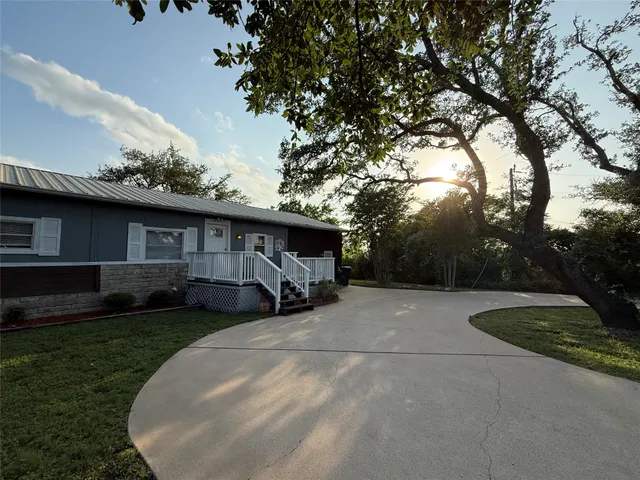 $2,900 | 10603 Thomaswood Lane, Austin, TX 78736