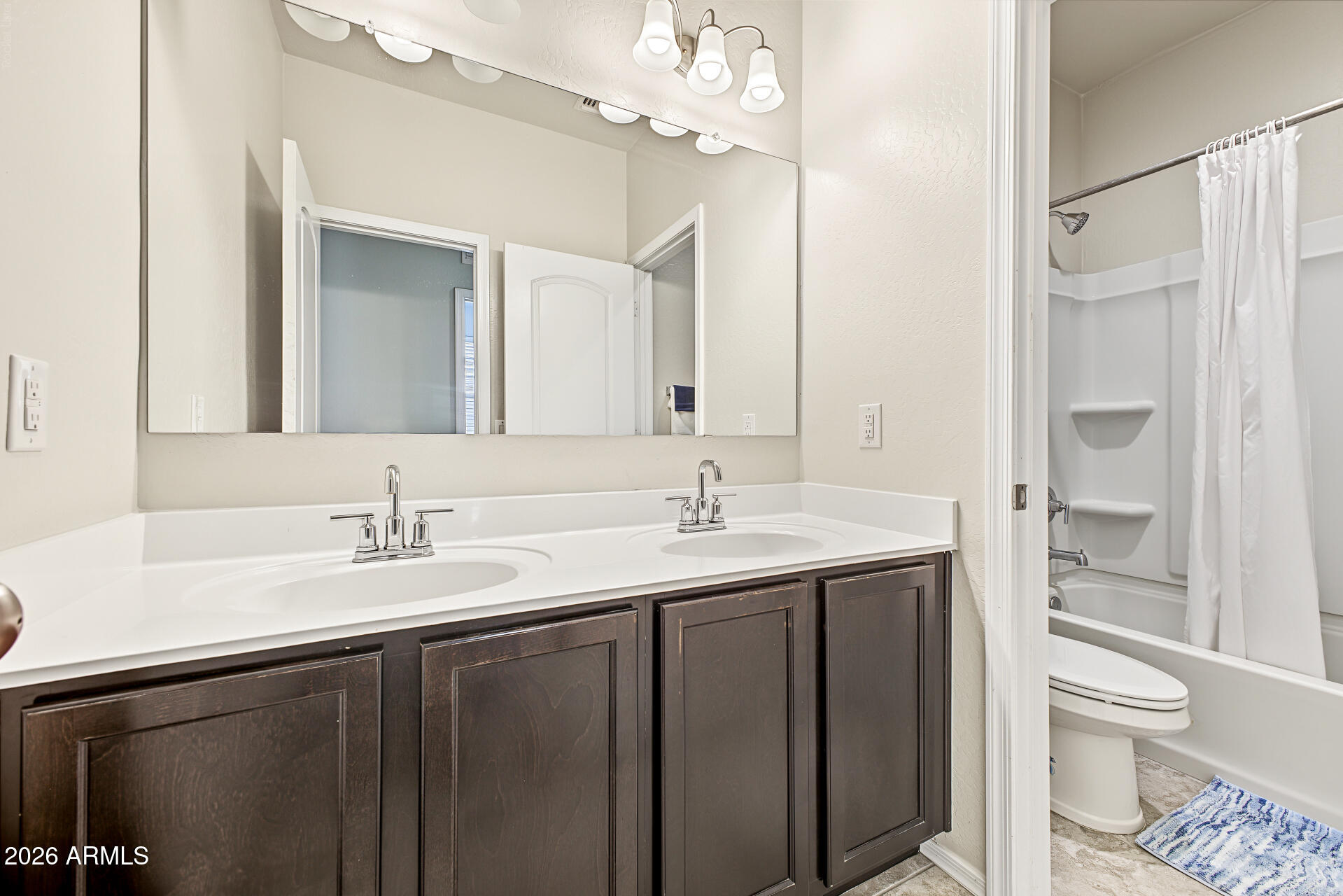 25602 West Coles Road Buckeye, AZ 85326 - Photo 23 of 42 2nd bath
