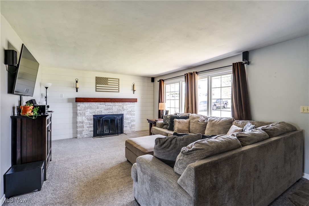 5910 Navarre Road Southwest Canton, OH 44706 - Photo 5 of 30 Gallery Image 5