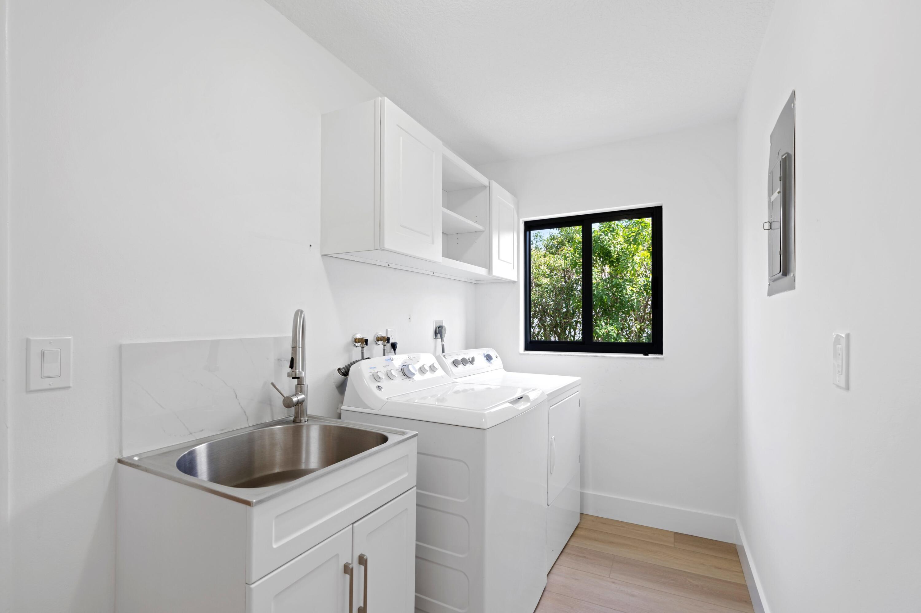 1217 West Royal Palm Road Boca Raton, FL 33486 - Photo 16 of 44 Laundry Room