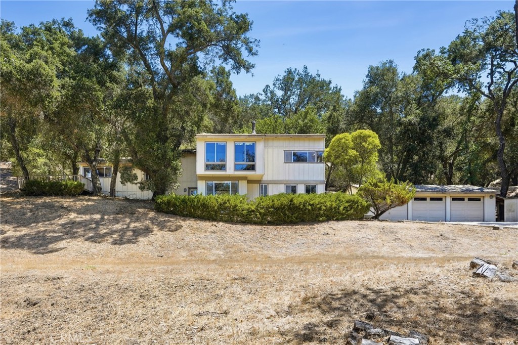 8940 Ortega Road Atascadero, CA 93422 - Photo 3 of 35 front of home