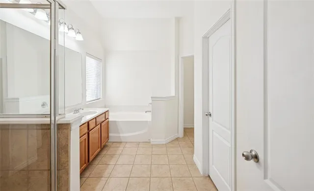 $450,000 | 1208 Claire Court, Burleson, TX 76028