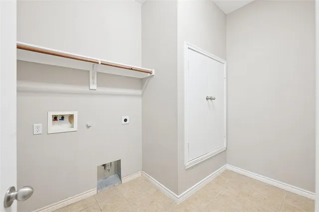 $450,000 | 1208 Claire Court, Burleson, TX 76028