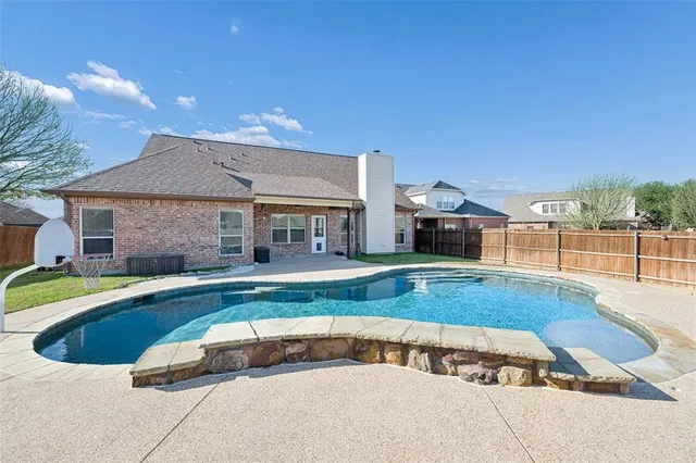 $450,000 | 1208 Claire Court, Burleson, TX 76028