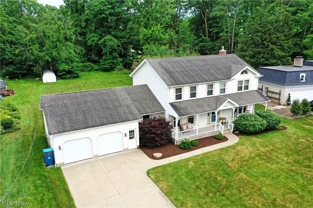 8930 Echo Lake Road Northeast Warren, OH 44484 - Photo 3 of 46