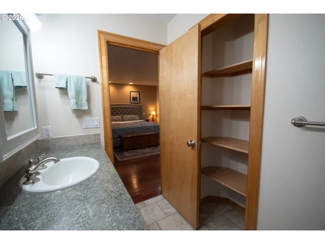 $597,500 | 19784 East Victory Lane, Sandy, OR 97055