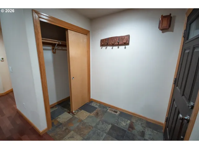 $597,500 | 19784 East Victory Lane, Sandy, OR 97055