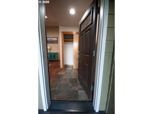 $597,500 | 19784 East Victory Lane, Sandy, OR 97055