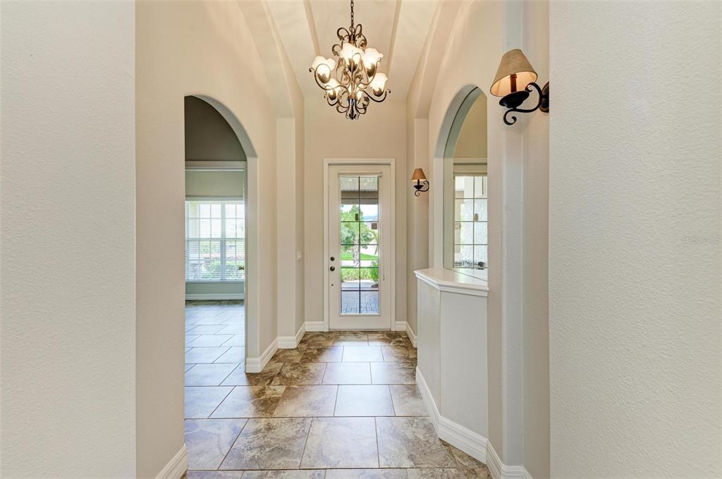 337 Snapdragon Loop Bradenton, FL 34212 - Photo 11 of 78