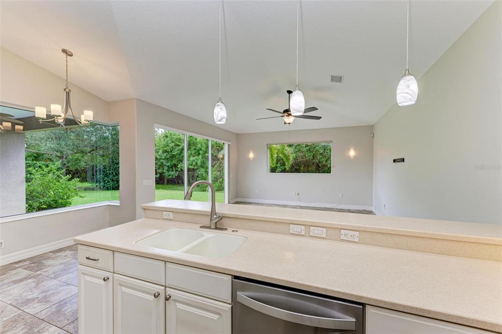 337 Snapdragon Loop Bradenton, FL 34212 - Photo 22 of 78