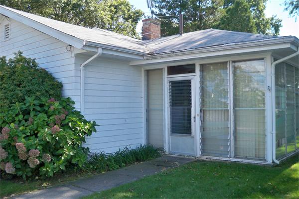 984 Ray Street Fall River, MA 02720 - Photo 3 of 8 Gallery Image 3